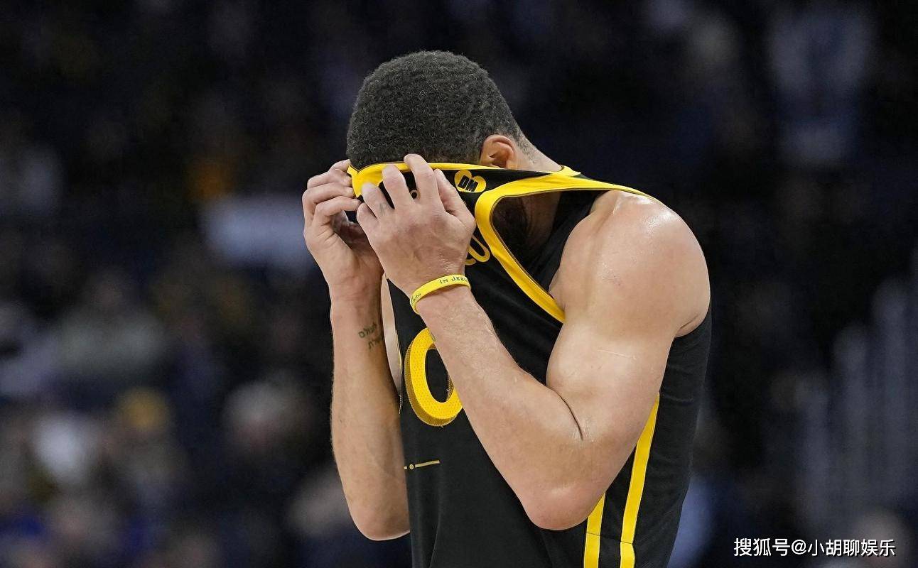 九游体育-关于夺冠引发热议！，库里在MAD比赛中出色发挥引发球迷热议的信息-九游体育